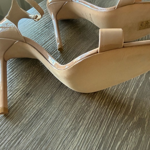 Saint Laurent Chic Tan Stiletto Heels - Picture 8 of 12